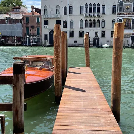 Roof-top Terrace Vicino San Marco E Canale Grande Apartment