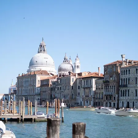 Roof-top Terrace Vicino San Marco E Canale Grande Apartment *